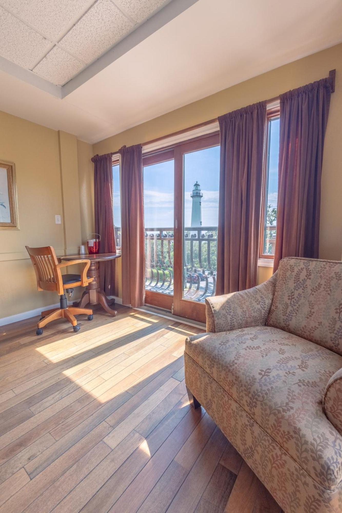 Ocean Inn & Suites St. Simons Island Buitenkant foto