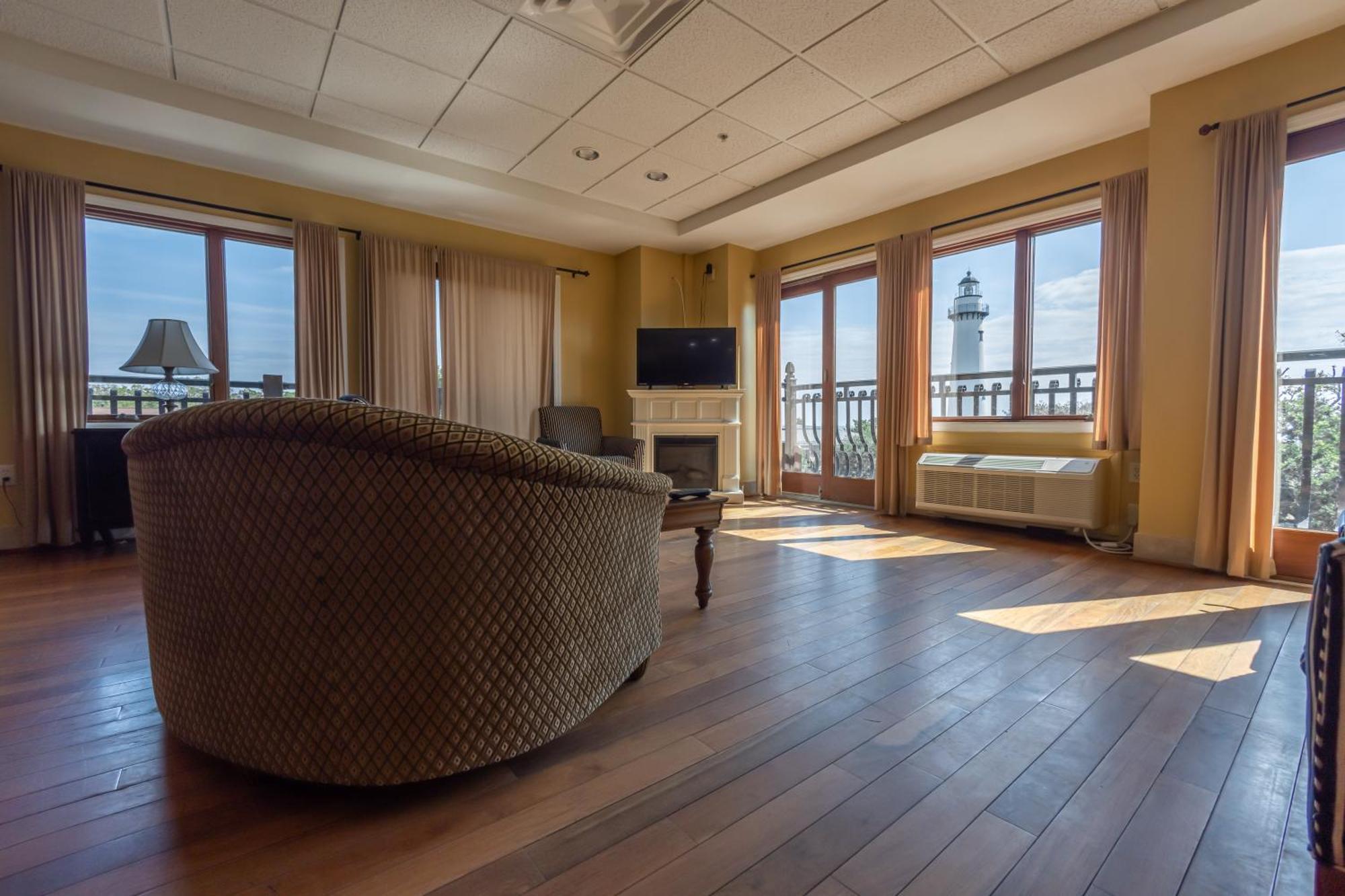 Ocean Inn & Suites St. Simons Island Buitenkant foto