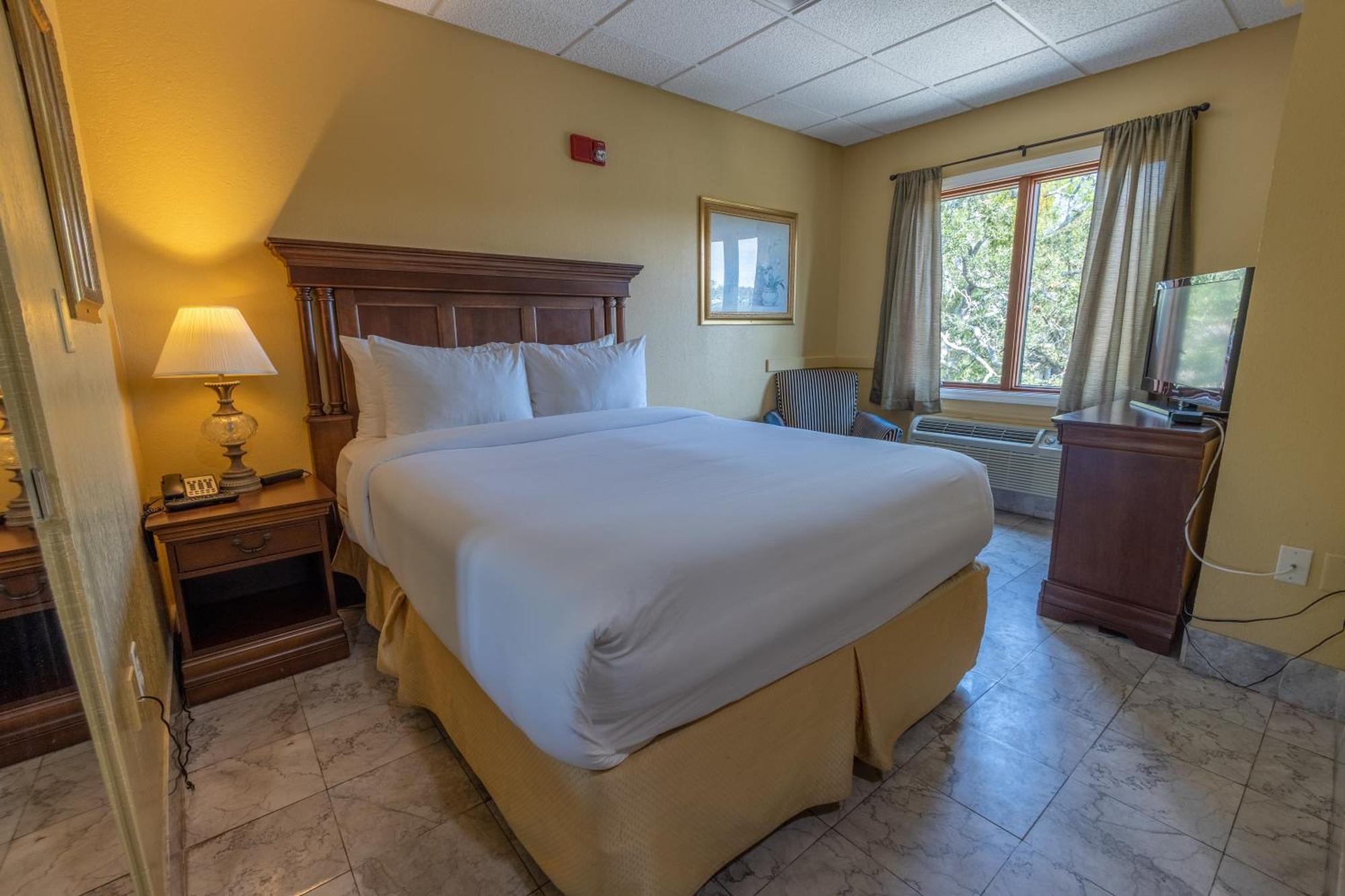 Ocean Inn & Suites St. Simons Island Buitenkant foto