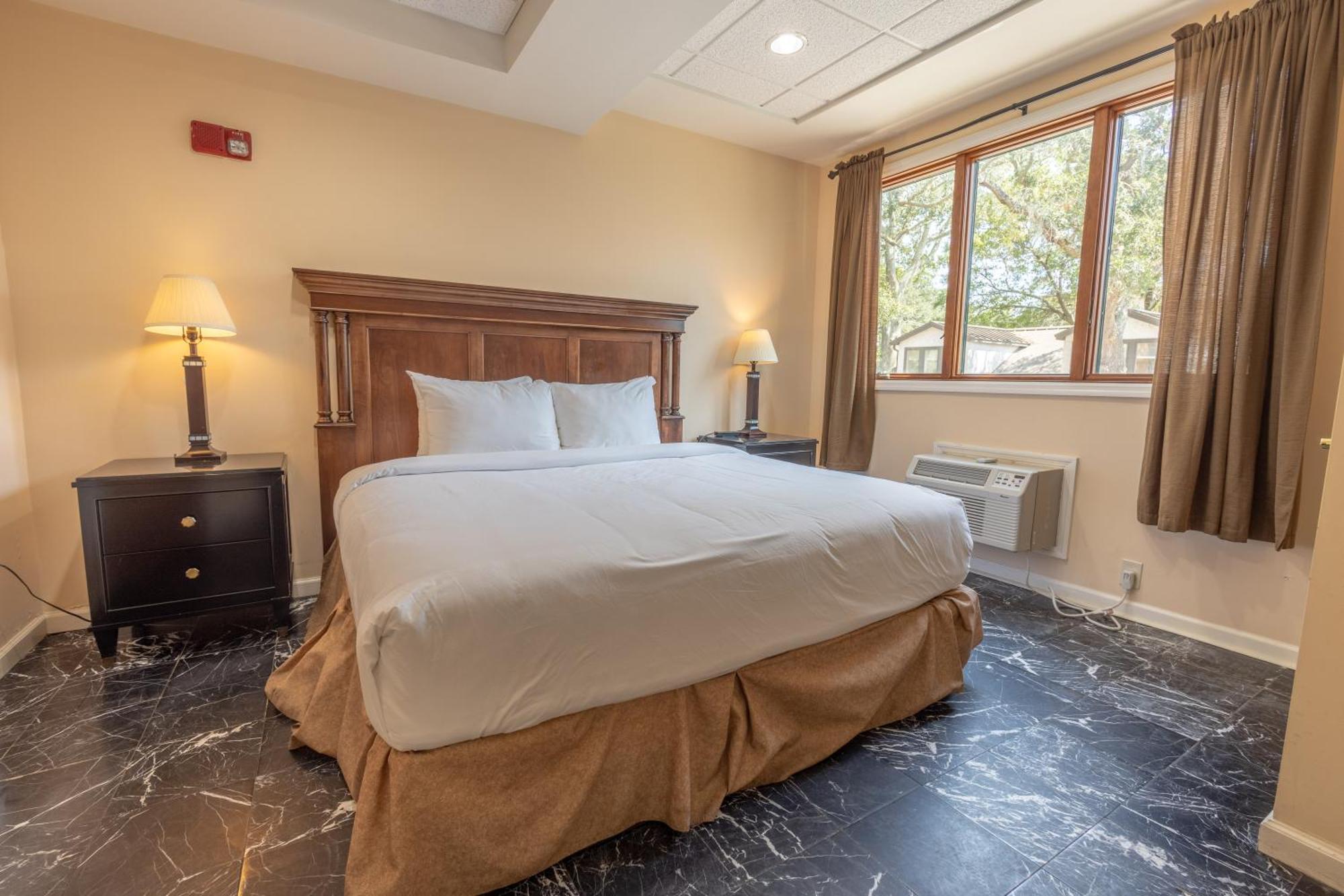 Ocean Inn & Suites St. Simons Island Buitenkant foto